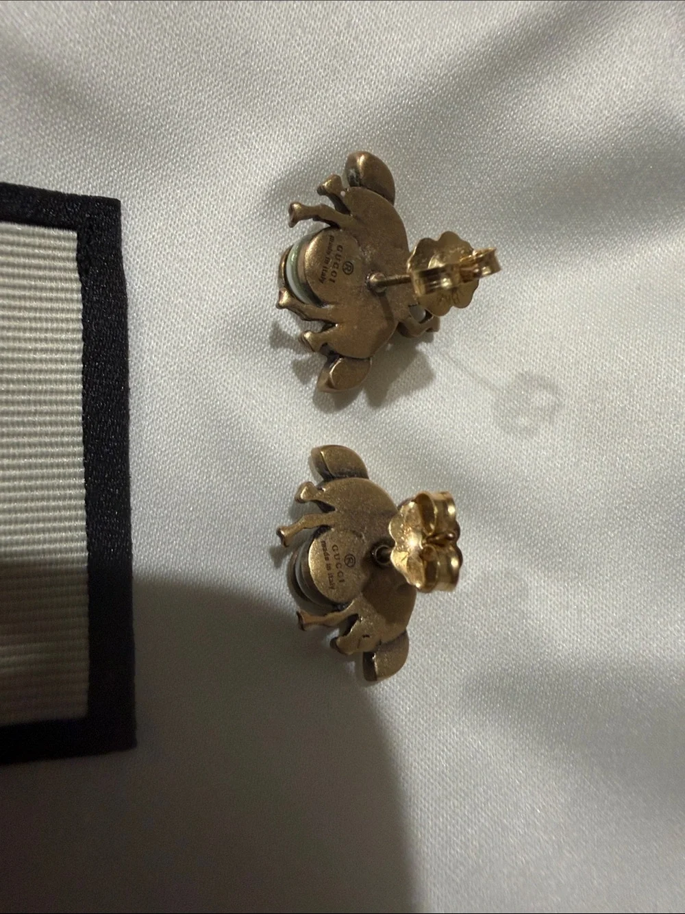 Gucci Gold Bee Crystal Stud Earrings - Picture 3 of 5